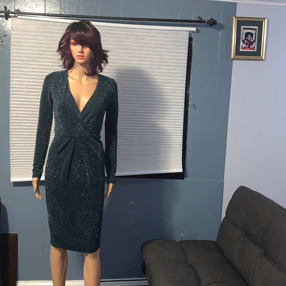 COPY - Charlotte russe beautyful green metalic dress .redy for holidays ! Str…
